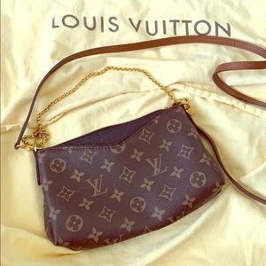 Louis Vuitton Pallas Clutch